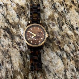 Excellent used condition, needs a battery